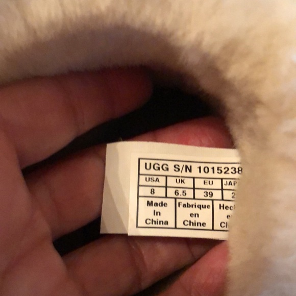 Like new fur baby swank Uggs ❤️❤️ - Picture 7 of 7